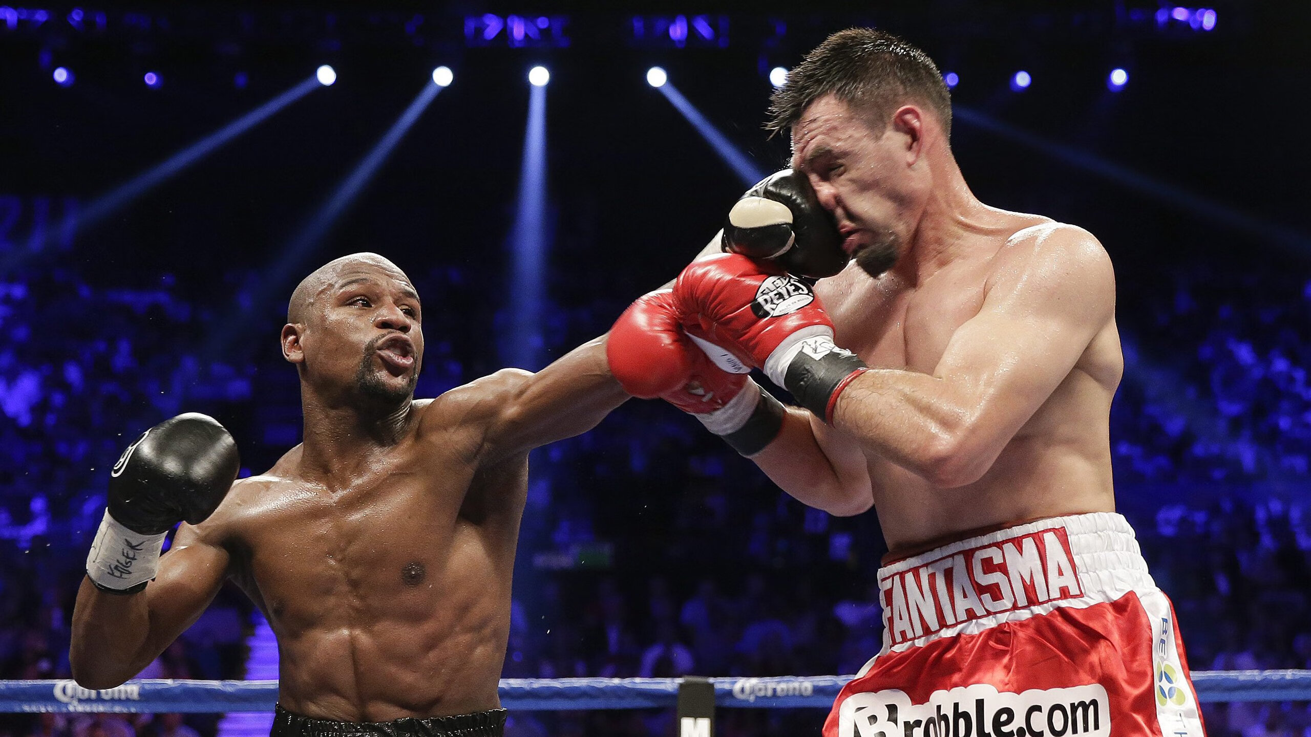 “篮球+健康”全民健身活动广受欢迎,助推体育产业升级,全民健身篮球场